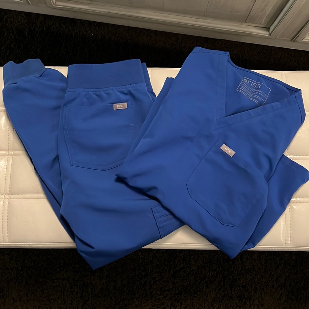 Figs scrub set